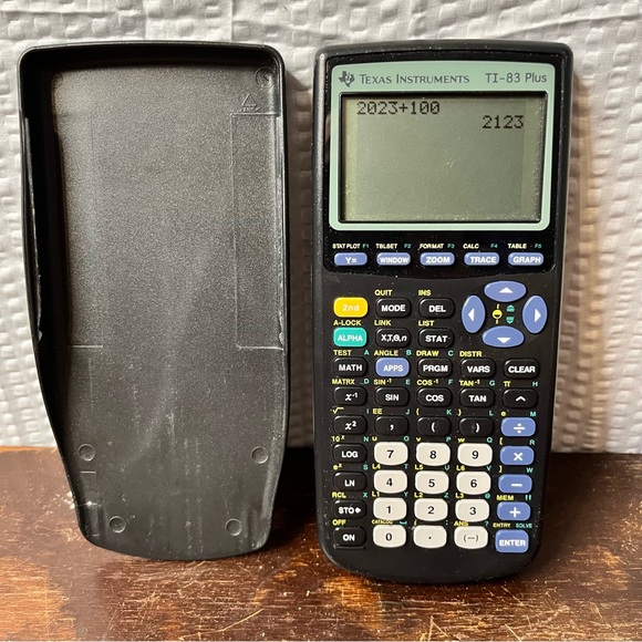 Texas Instruments TI-83 Plus - Picture 2 of 6